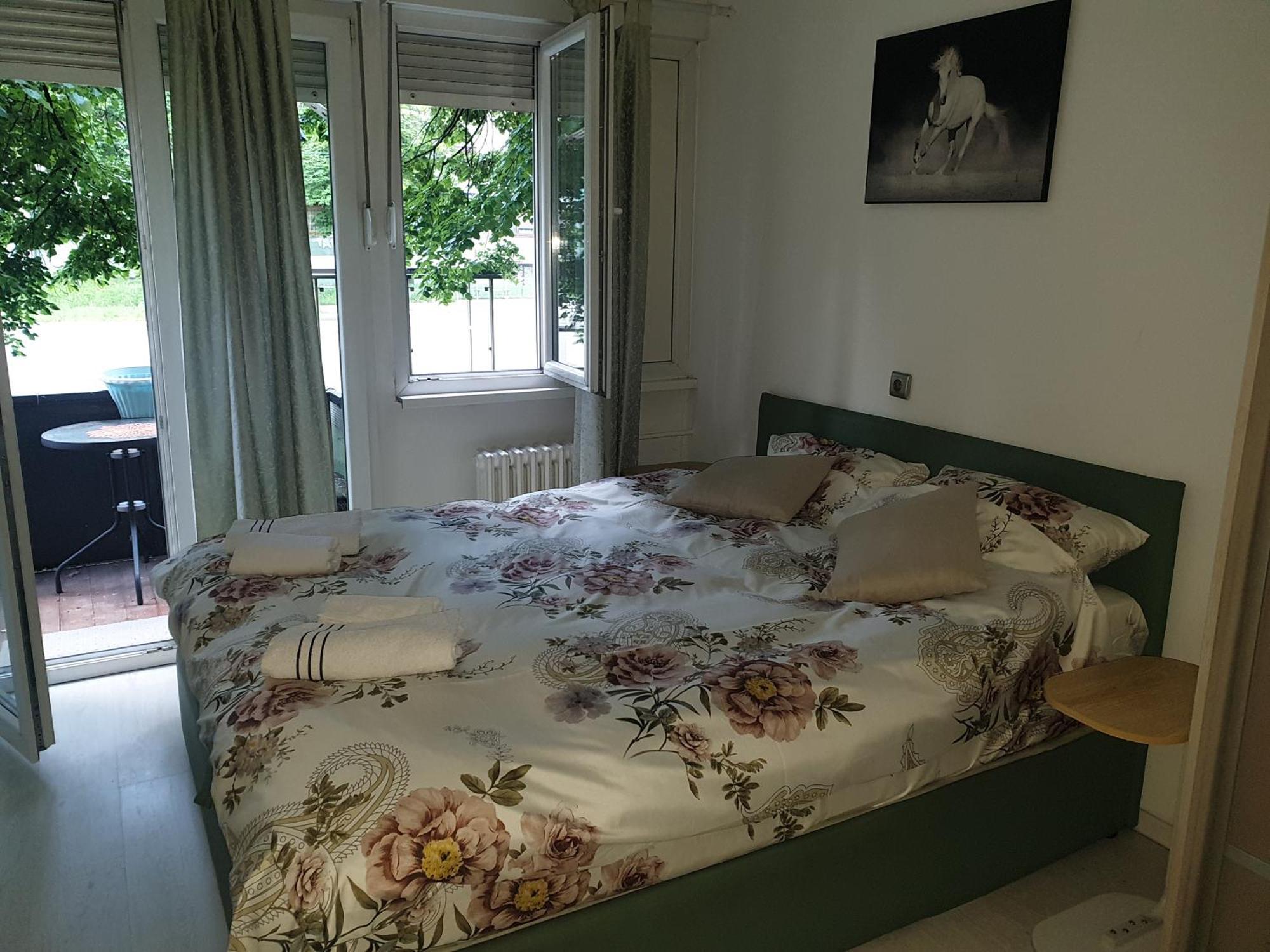 Apartman Oli ซาราเยโว ภายนอก รูปภาพ